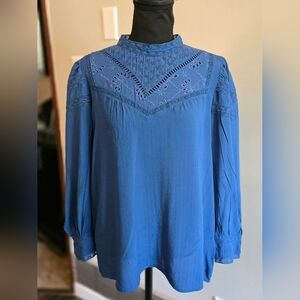 Good Hart NWT Blue Lace Detail Women's Top